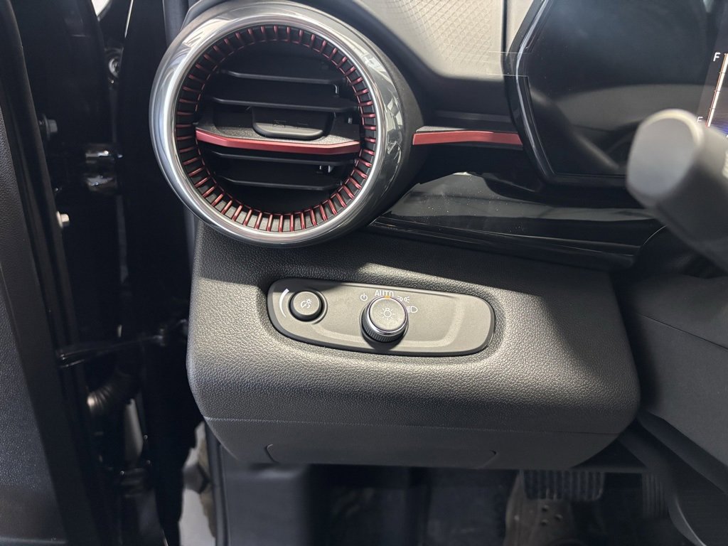 New 2026 Chevrolet Trax RS w/ Driver Confidence Package image 14