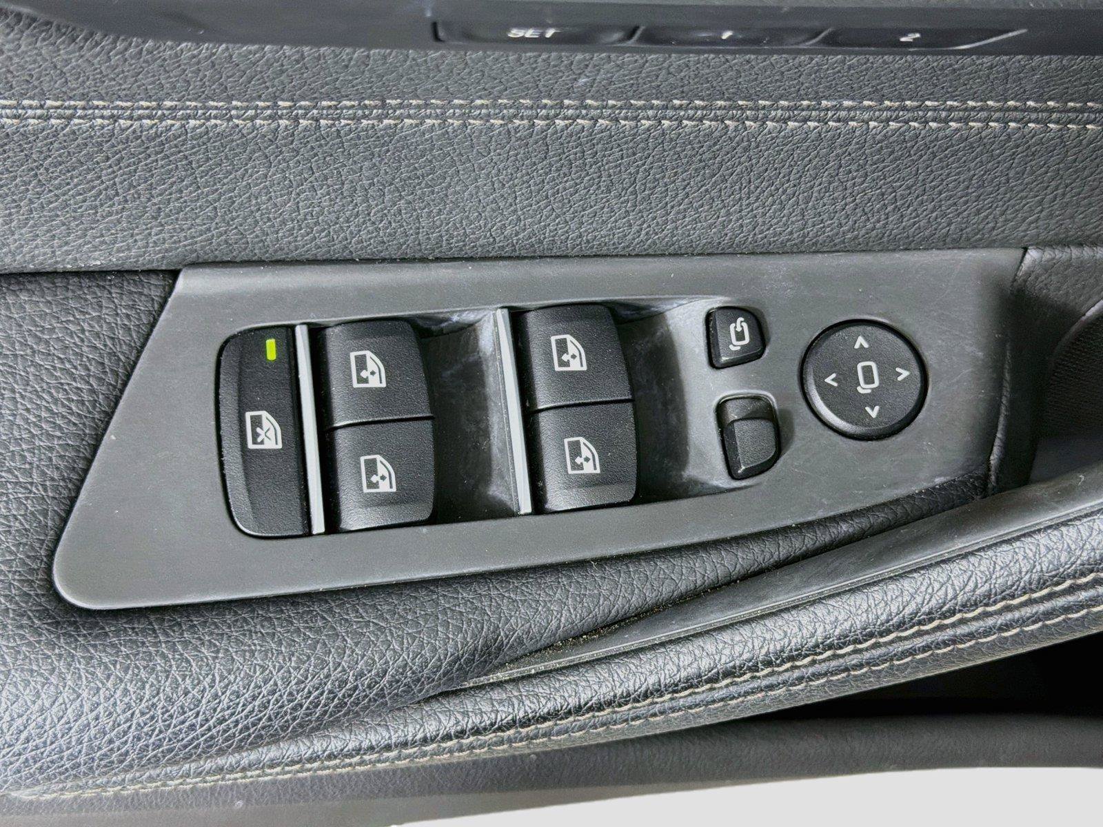Used 2019 BMW 530i w/ Convenience Package RWD image 18