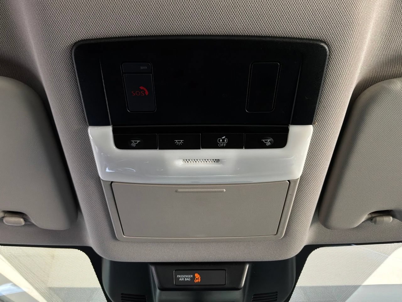 Used 2025 Nissan Rogue SV FWD image 17