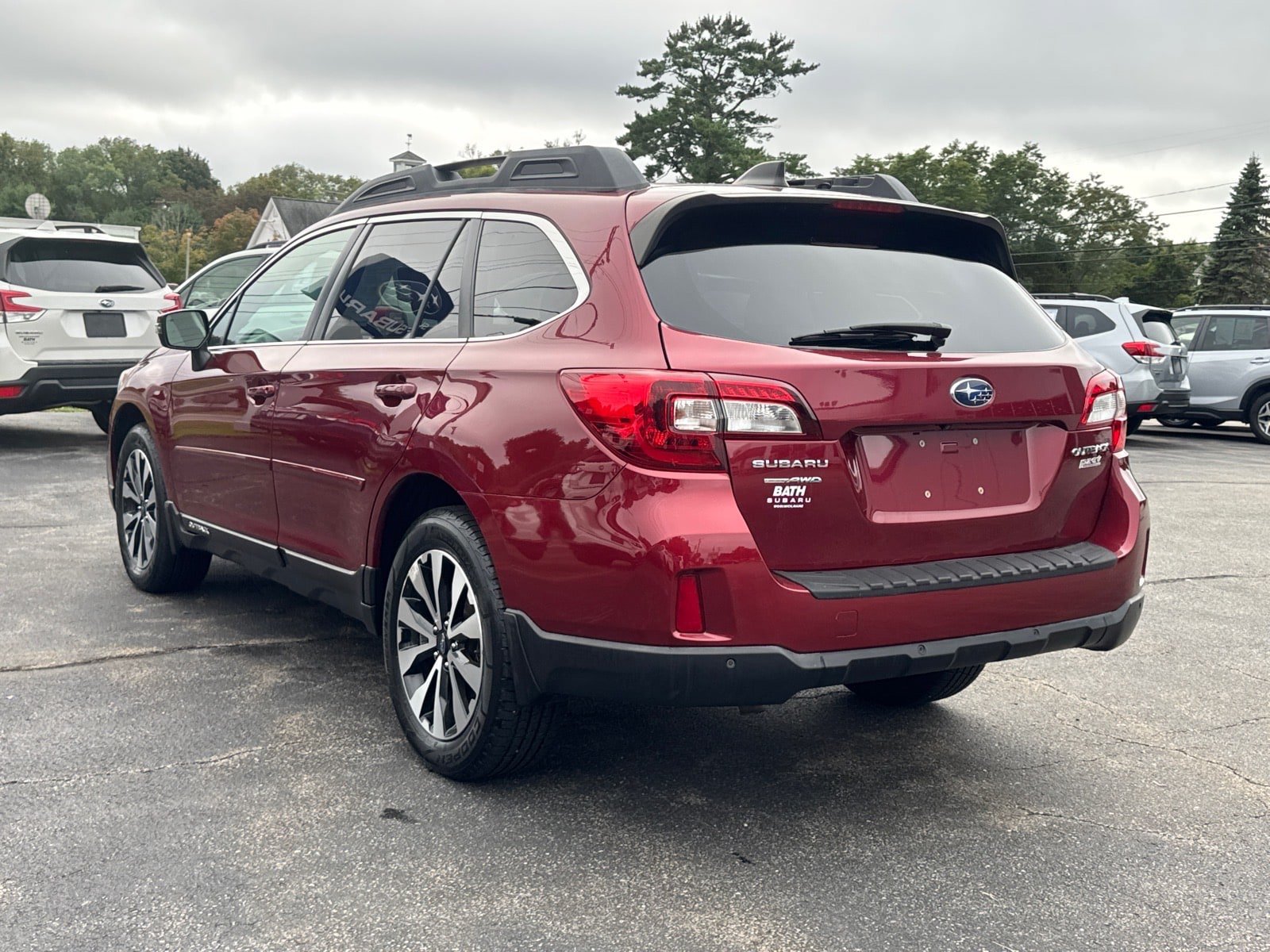 Used 2017 Subaru Outback 2.5i Limited AWD/4WD image 5