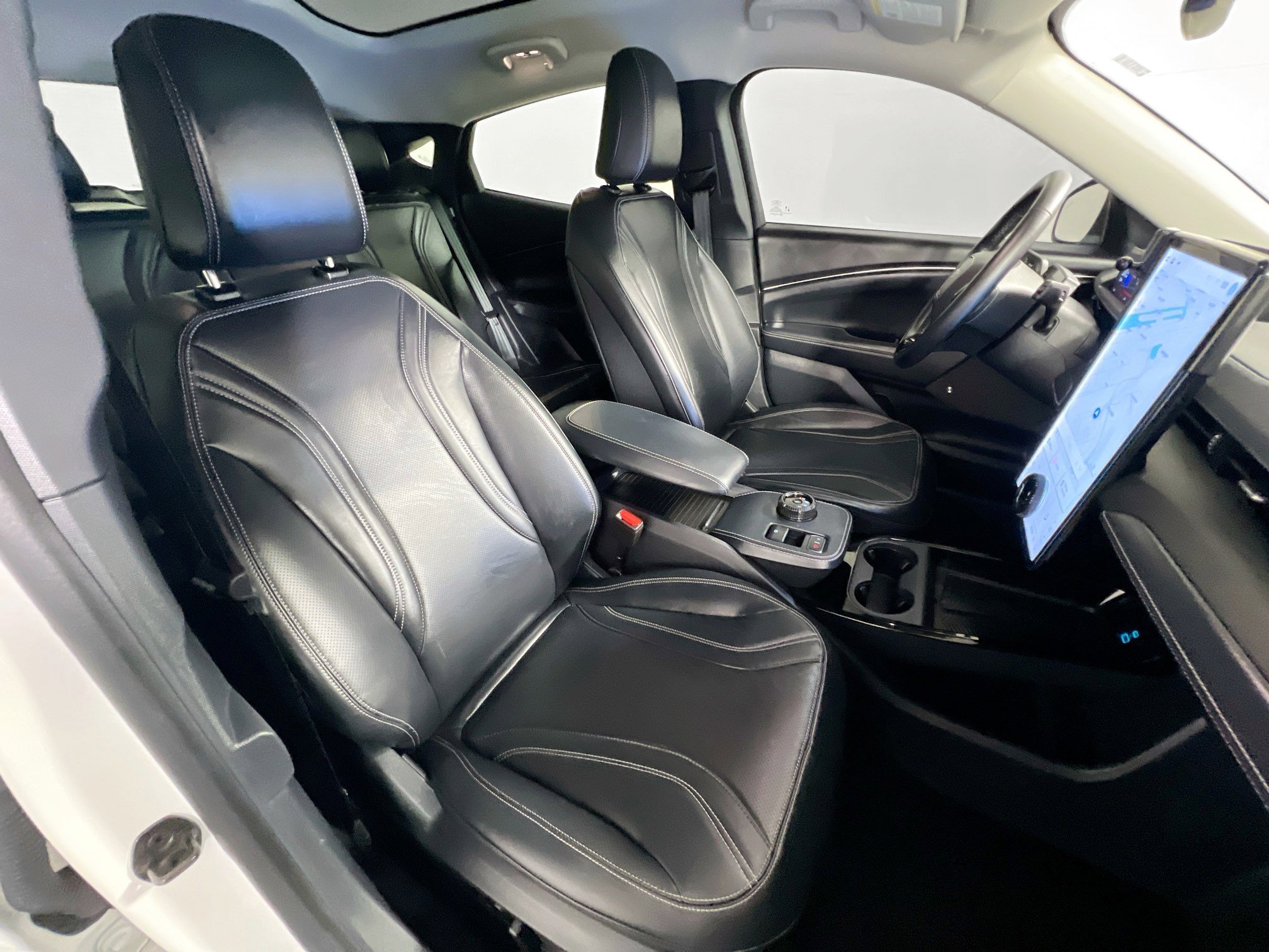 Used 2024 Ford Mustang Mach-E Premium image 31