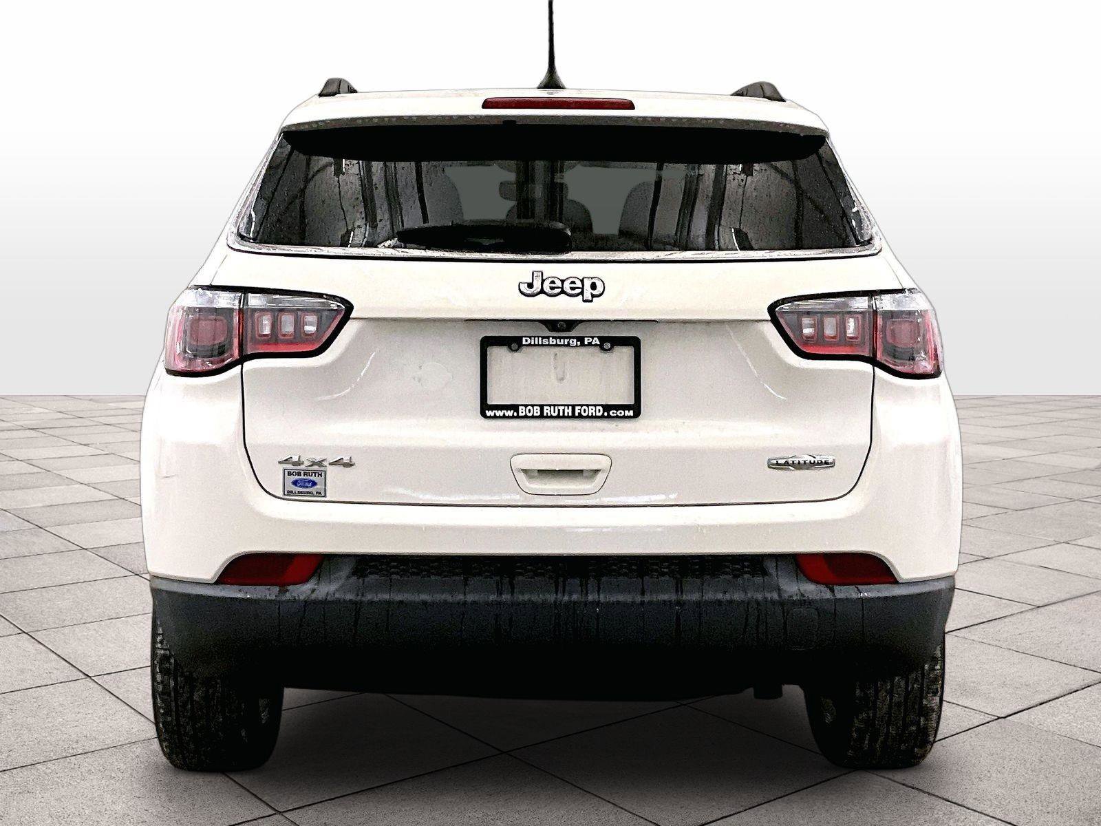 Used 2019 Jeep Compass Latitude w/ Popular Equipment Group image 4