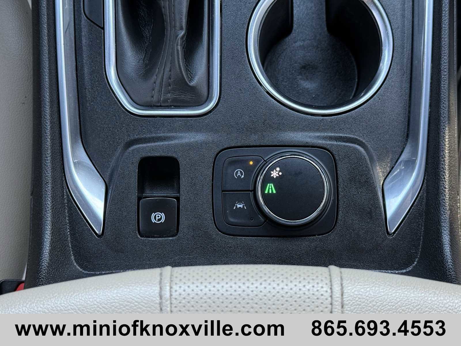 Used 2022 Chevrolet Traverse Premier image 21