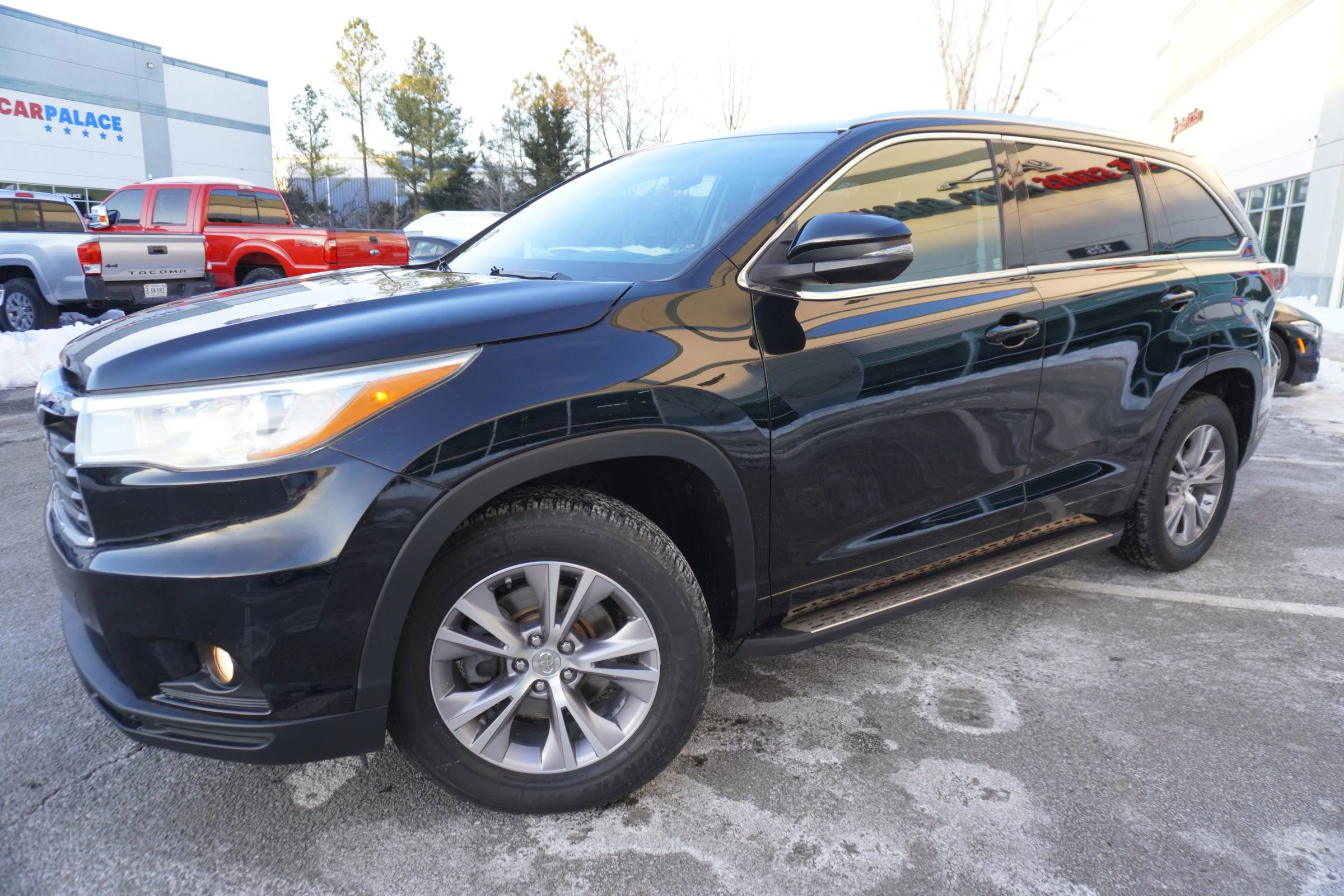 Used 2015 Toyota Highlander XLE image 3