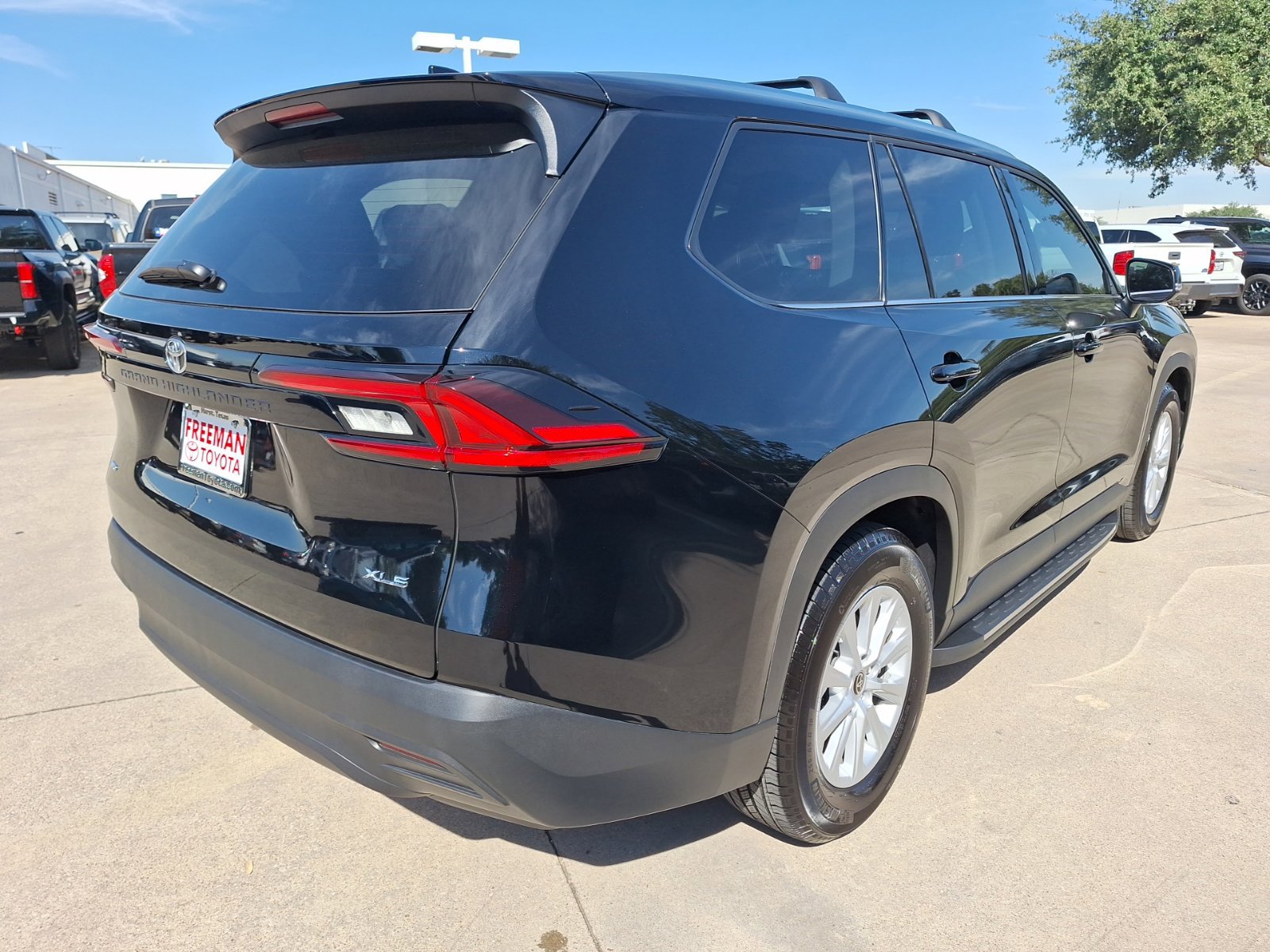 Used 2026 Toyota Grand Highlander AWD image 6