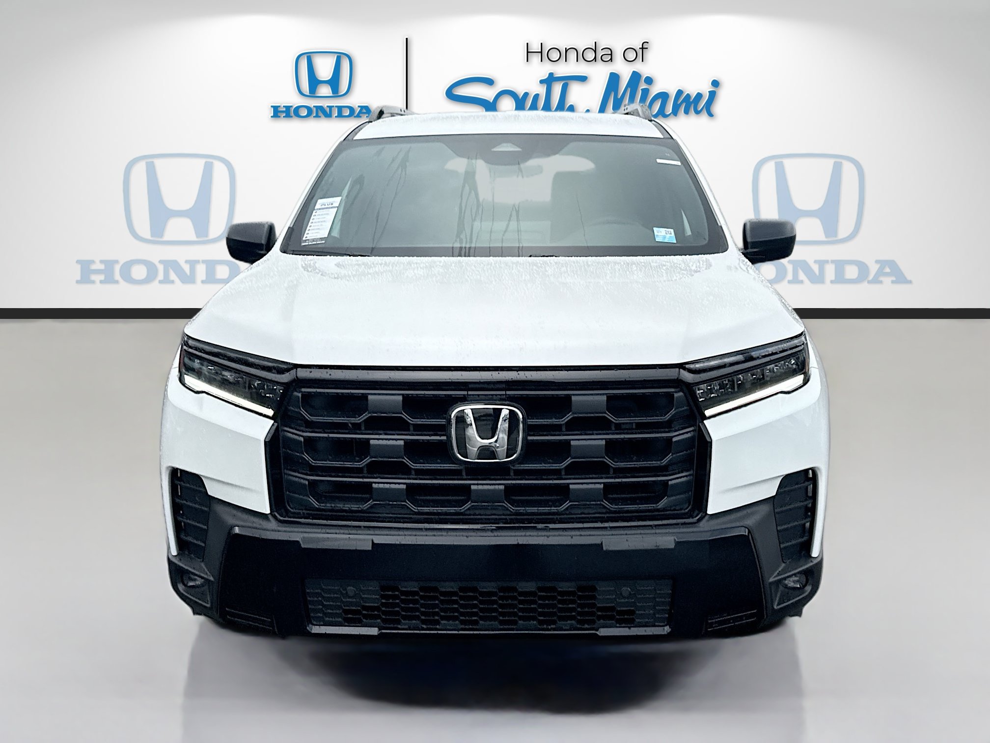 New 2026 Honda Pilot Sport image 2