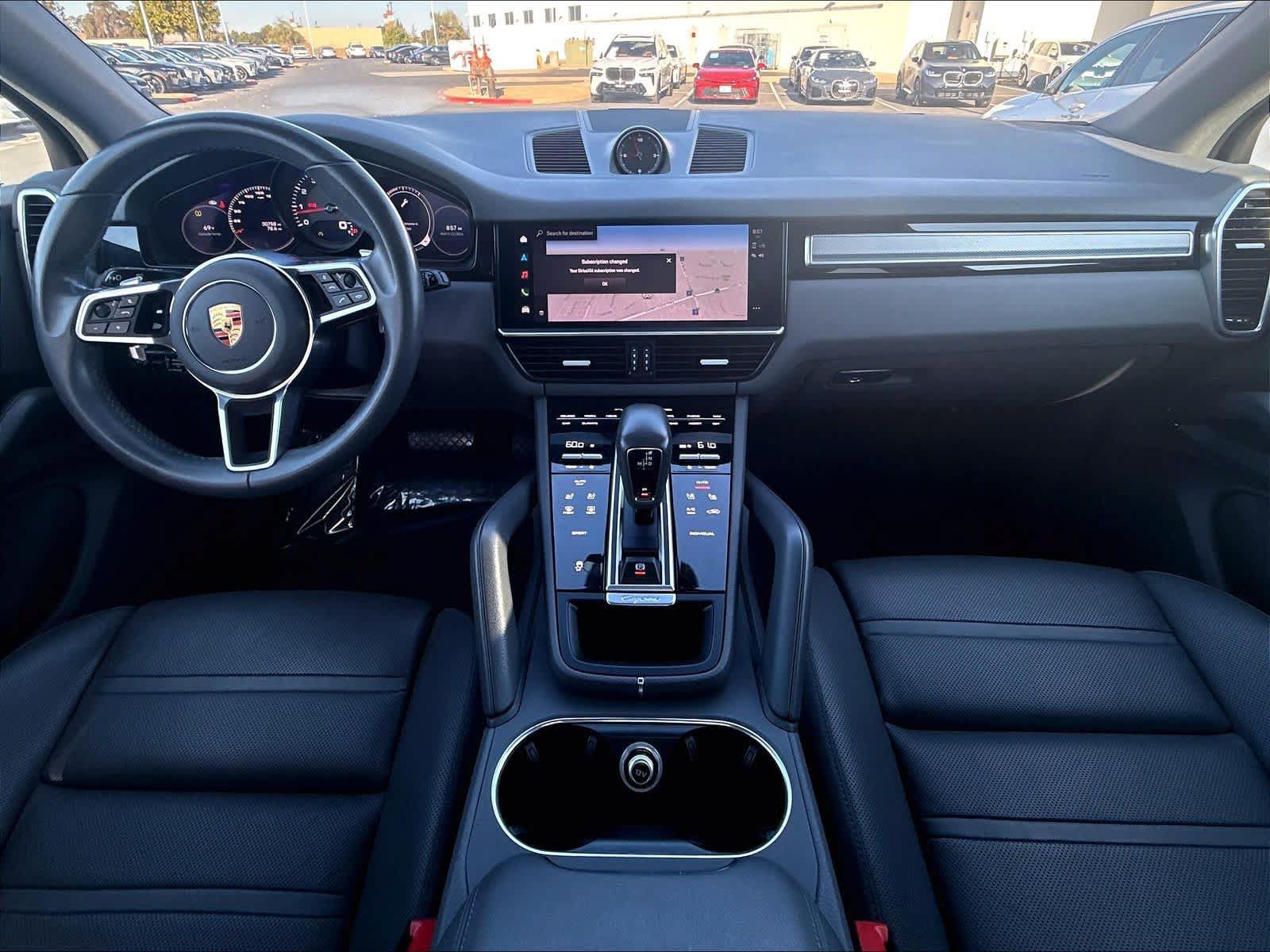 Used 2023 Porsche Cayenne Platinum Edition w/ Premium Package Plus AWD/4WD image 9