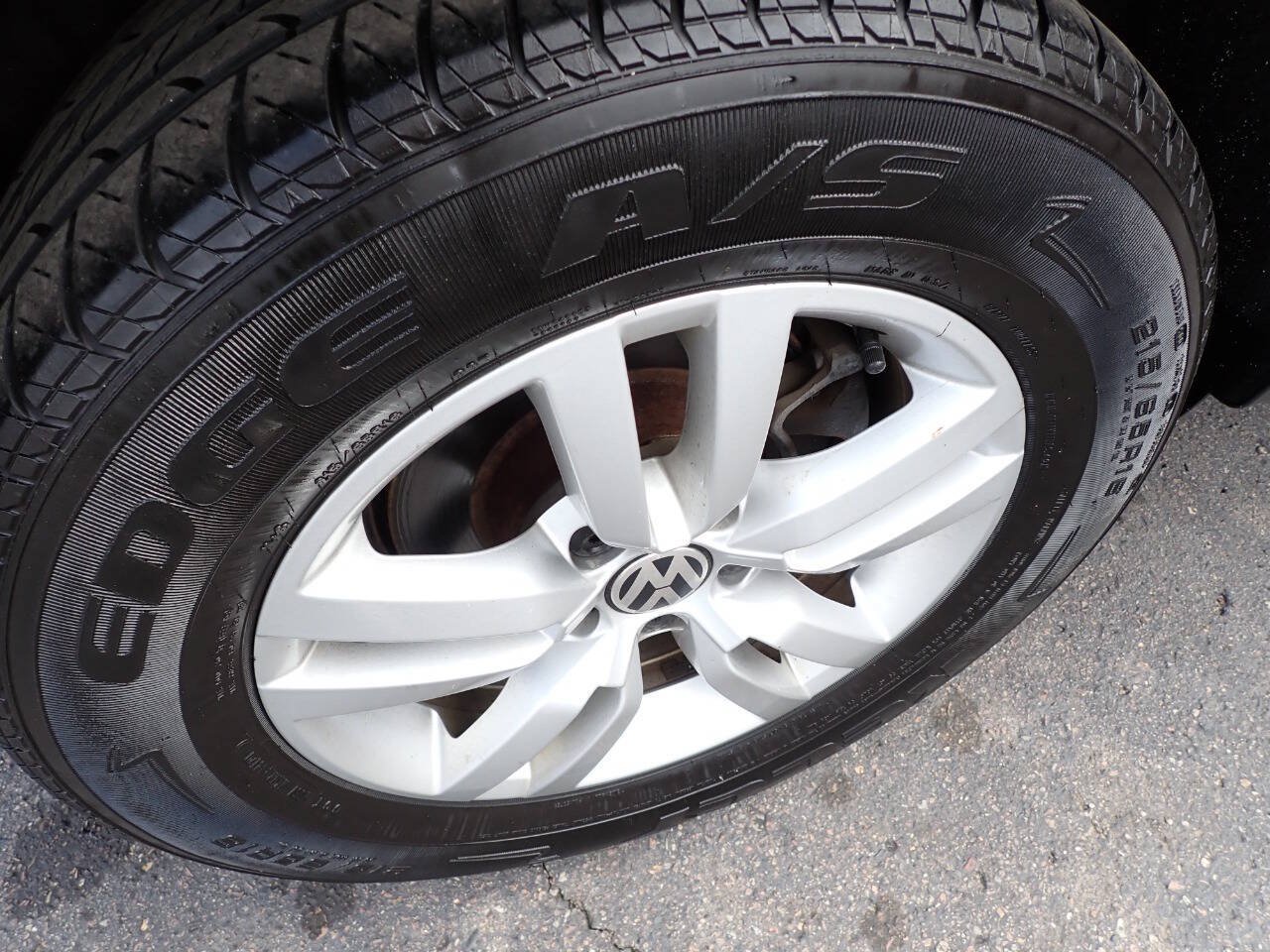 Used 2014 Volkswagen Tiguan S AWD/4WD image 7
