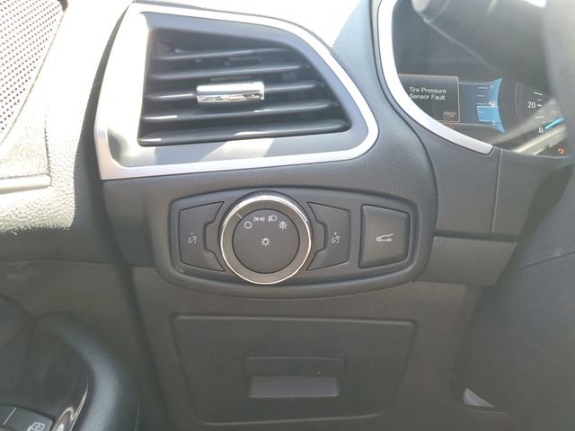 Used 2016 Ford Edge SEL w/ Equipment Group 201A image 24