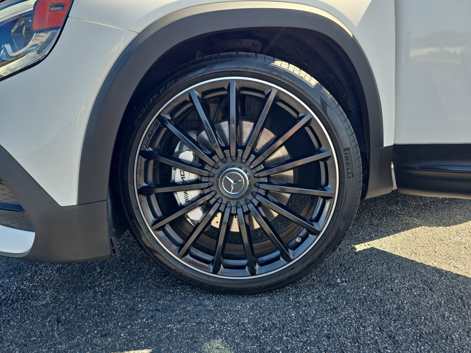 Used 2021 Mercedes-Benz GLB 35 AMG 4MATIC image 28