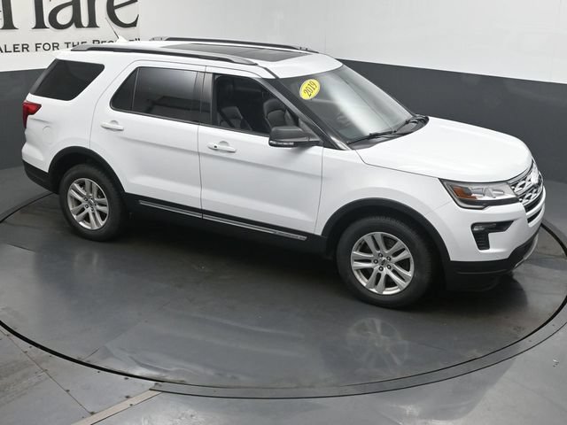 Used 2019 Ford Explorer XLT w/ Equipment Group 202A AWD/4WD image 39