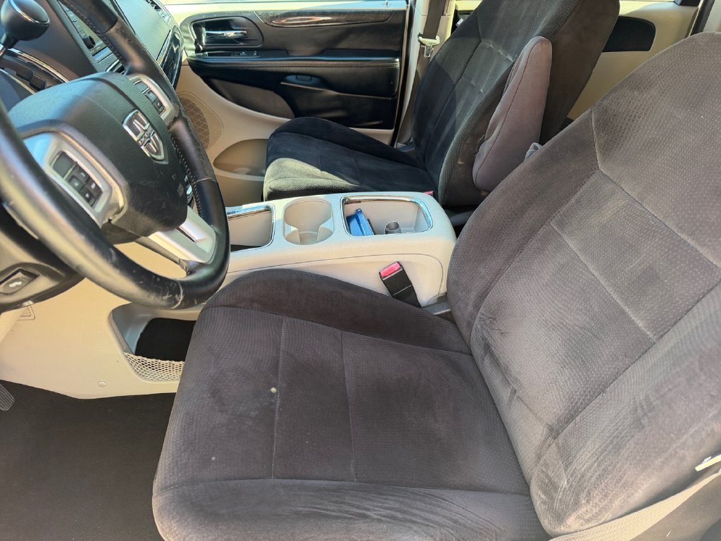 Used 2013 Dodge Grand Caravan SXT w/ Rear Park Assist Pkg FWD image 10