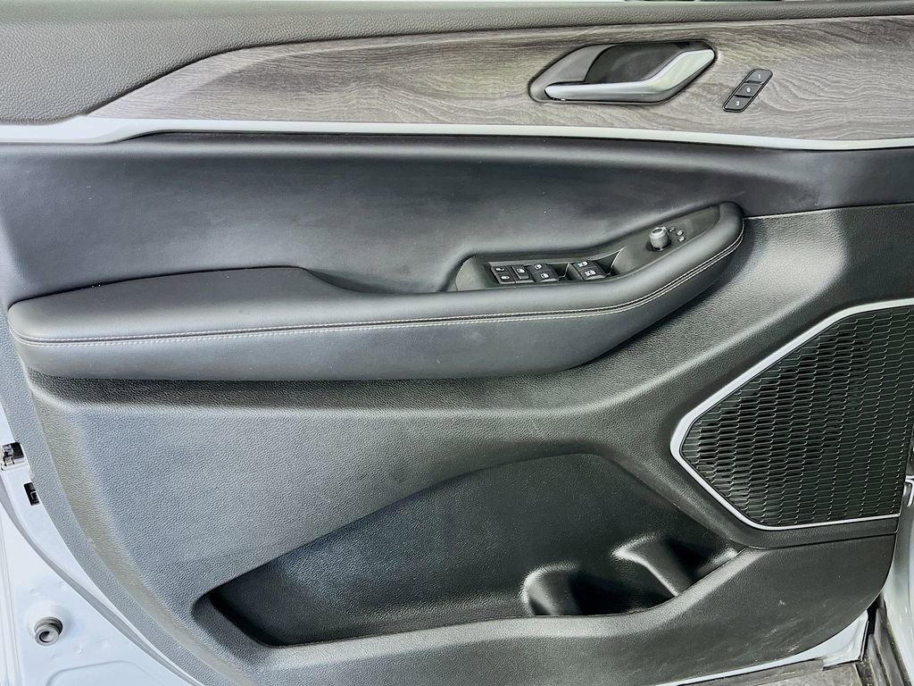 Used 2021 Jeep Grand Cherokee L Limited image 26