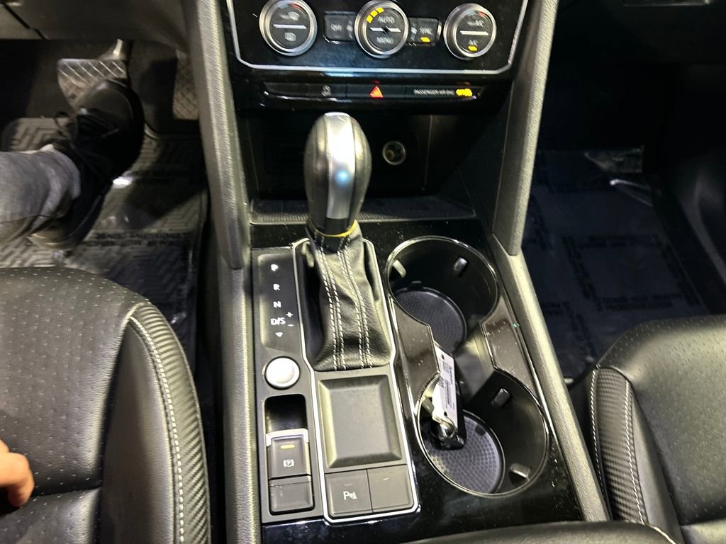 Used 2022 Volkswagen Atlas Cross Sport SE w/ Panoramic Sunroof Package image 19