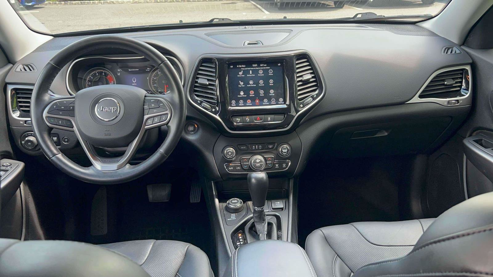 Used 2021 Jeep Cherokee Limited w/ Mopar Interior Package AWD/4WD image 18