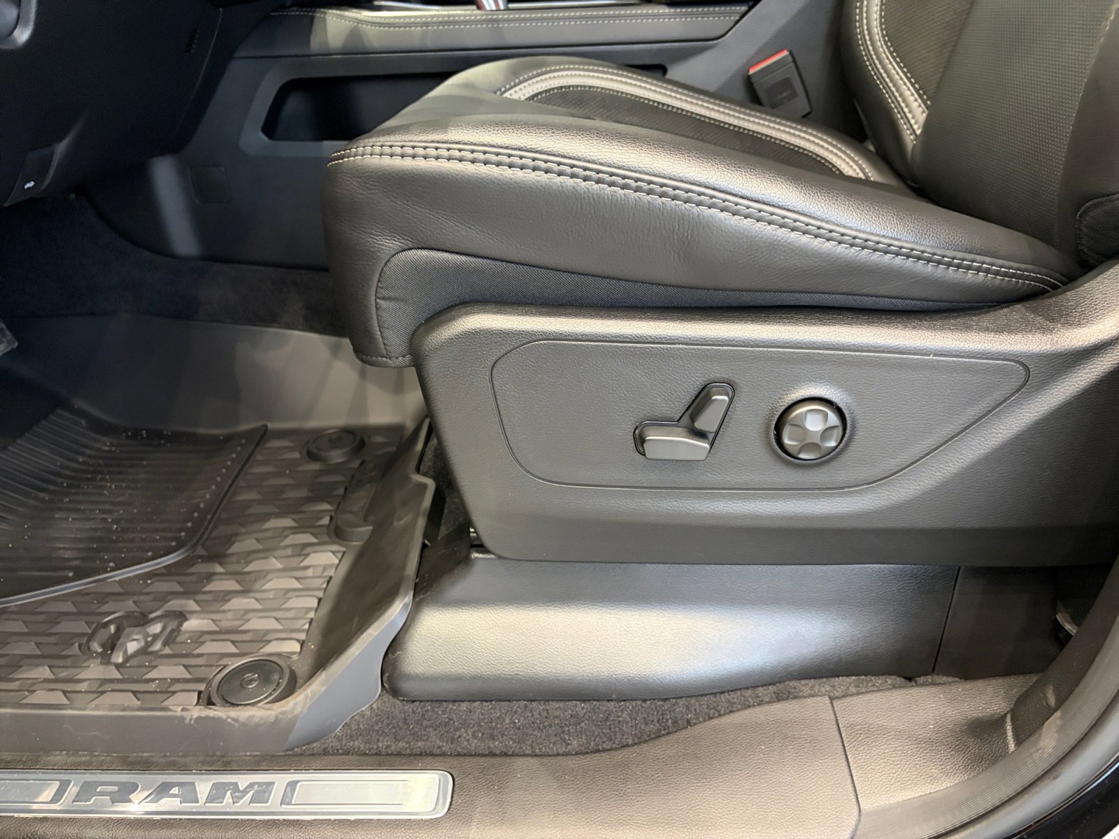 New 2026 RAM 1500 RHO image 15