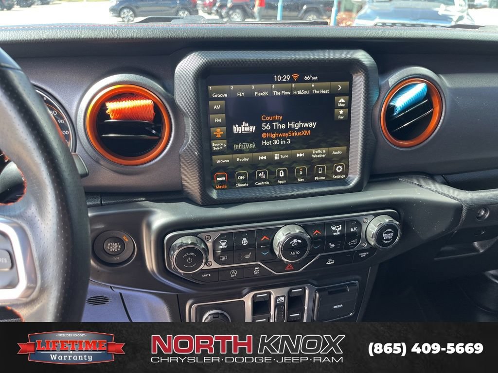 Used 2023 Jeep Gladiator Mojave w/ Cold Weather Group AWD/4WD image 9