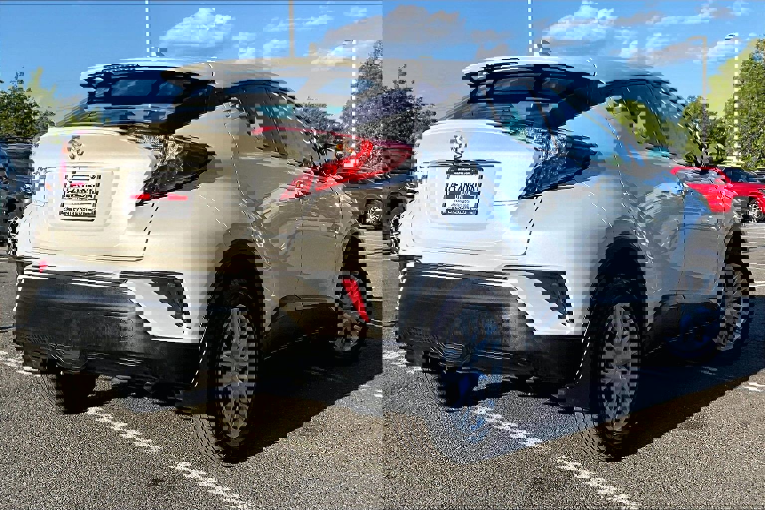 Used 2021 Toyota C-HR LE FWD image 11