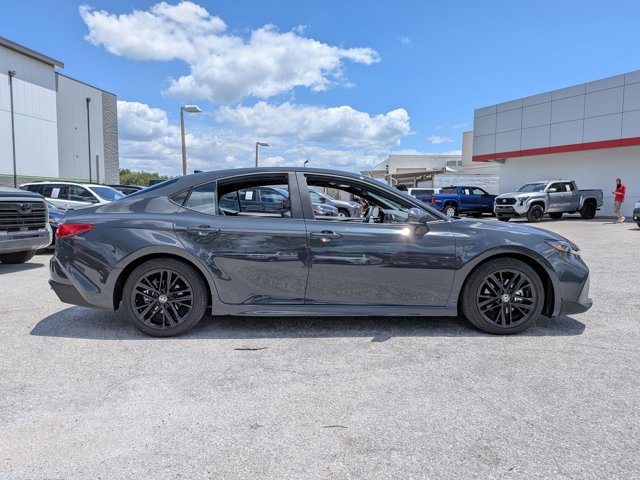 Used 2025 Toyota Camry SE FWD image 4