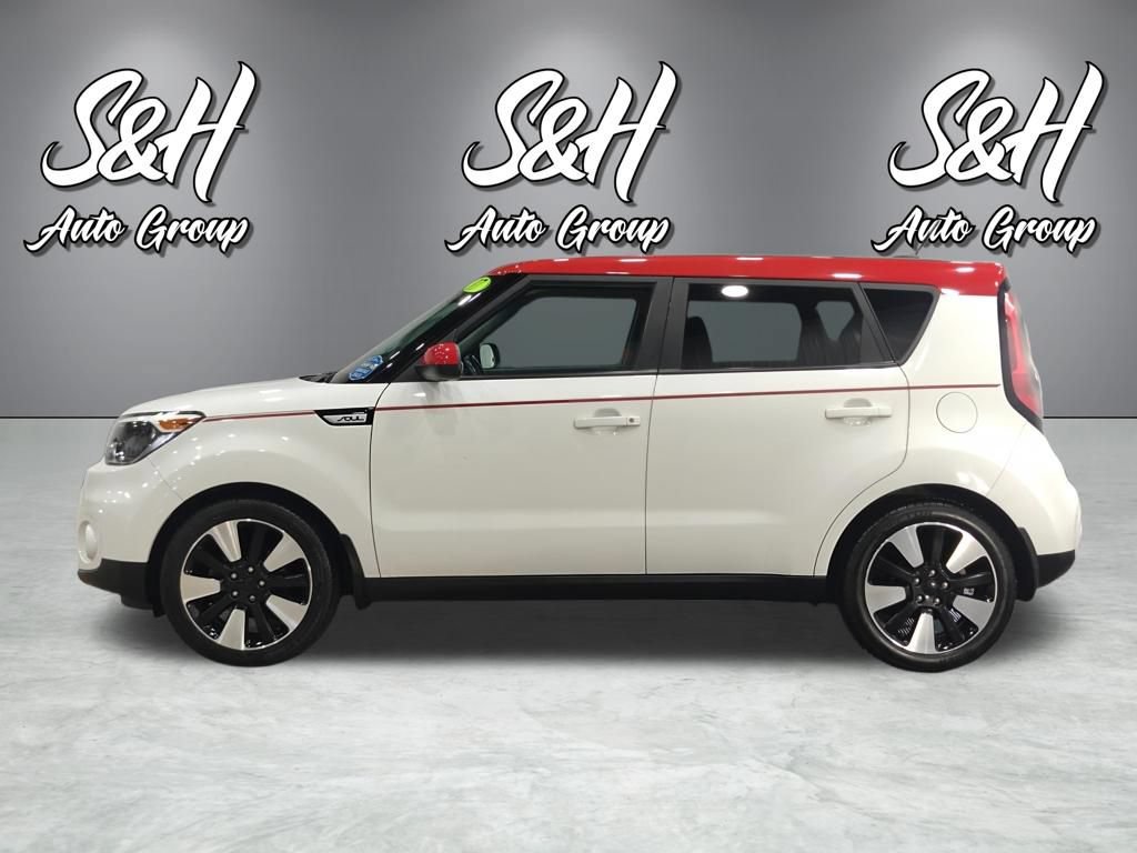 Used 2017 Kia Soul + w/ Designer's Package FWD image 17