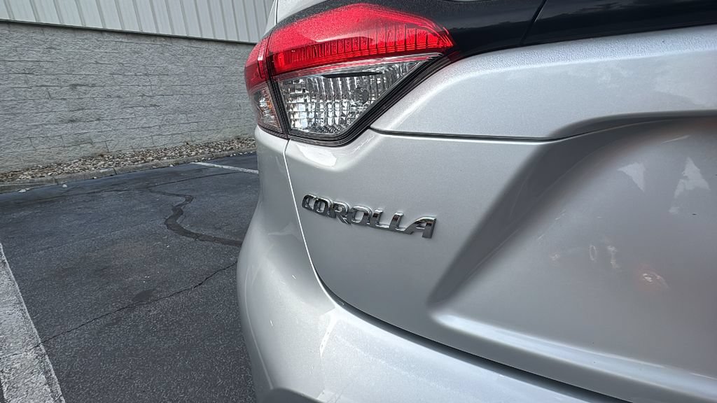Used 2025 Toyota Corolla SE FWD image 36
