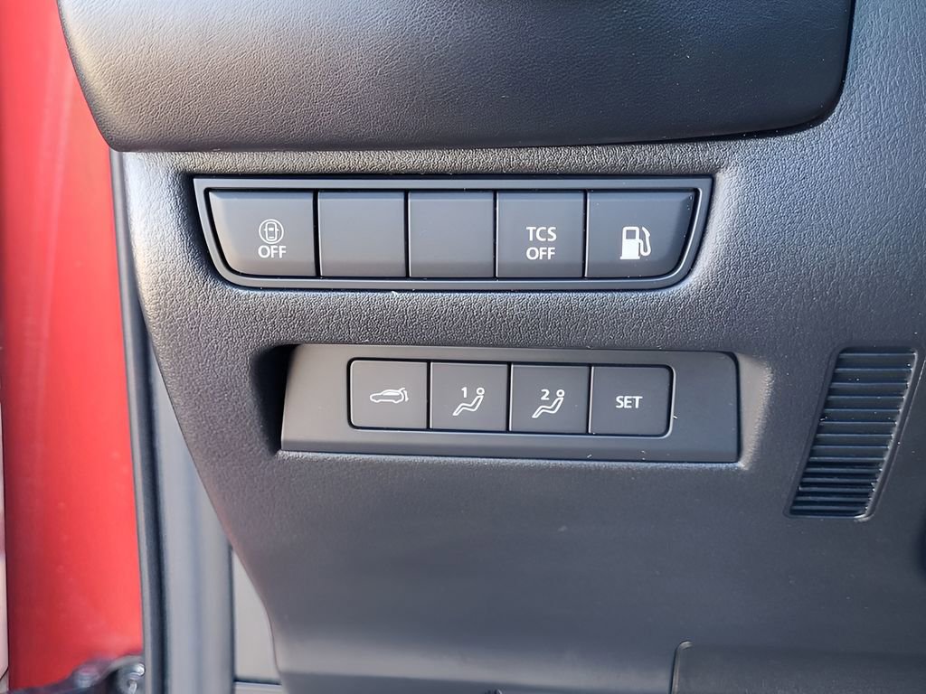 Used 2025 MAZDA CX-50 AWD 2.5 Hybrid w/ Premium Pkg image 18