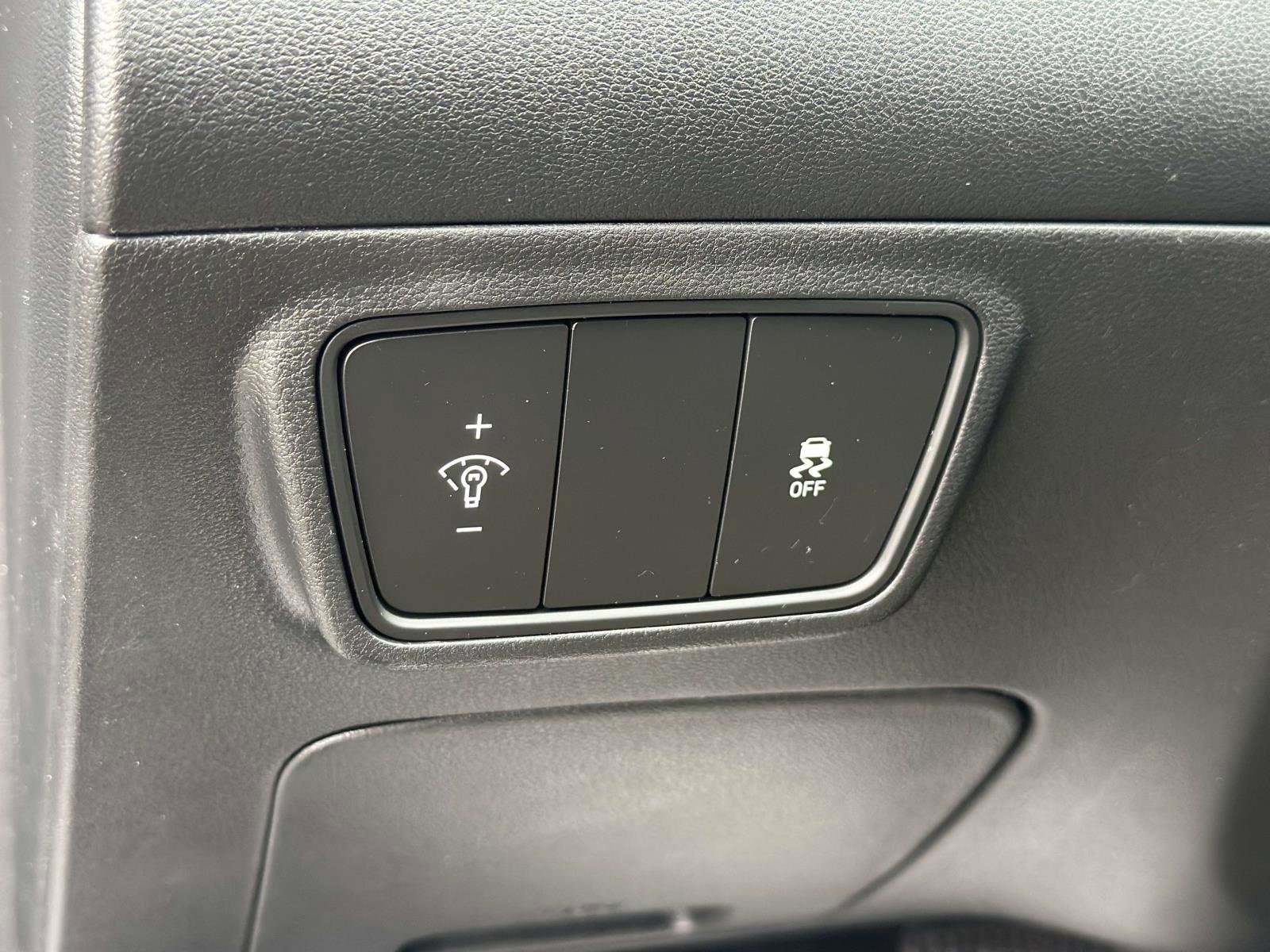 Used 2023 Hyundai Tucson SE image 17