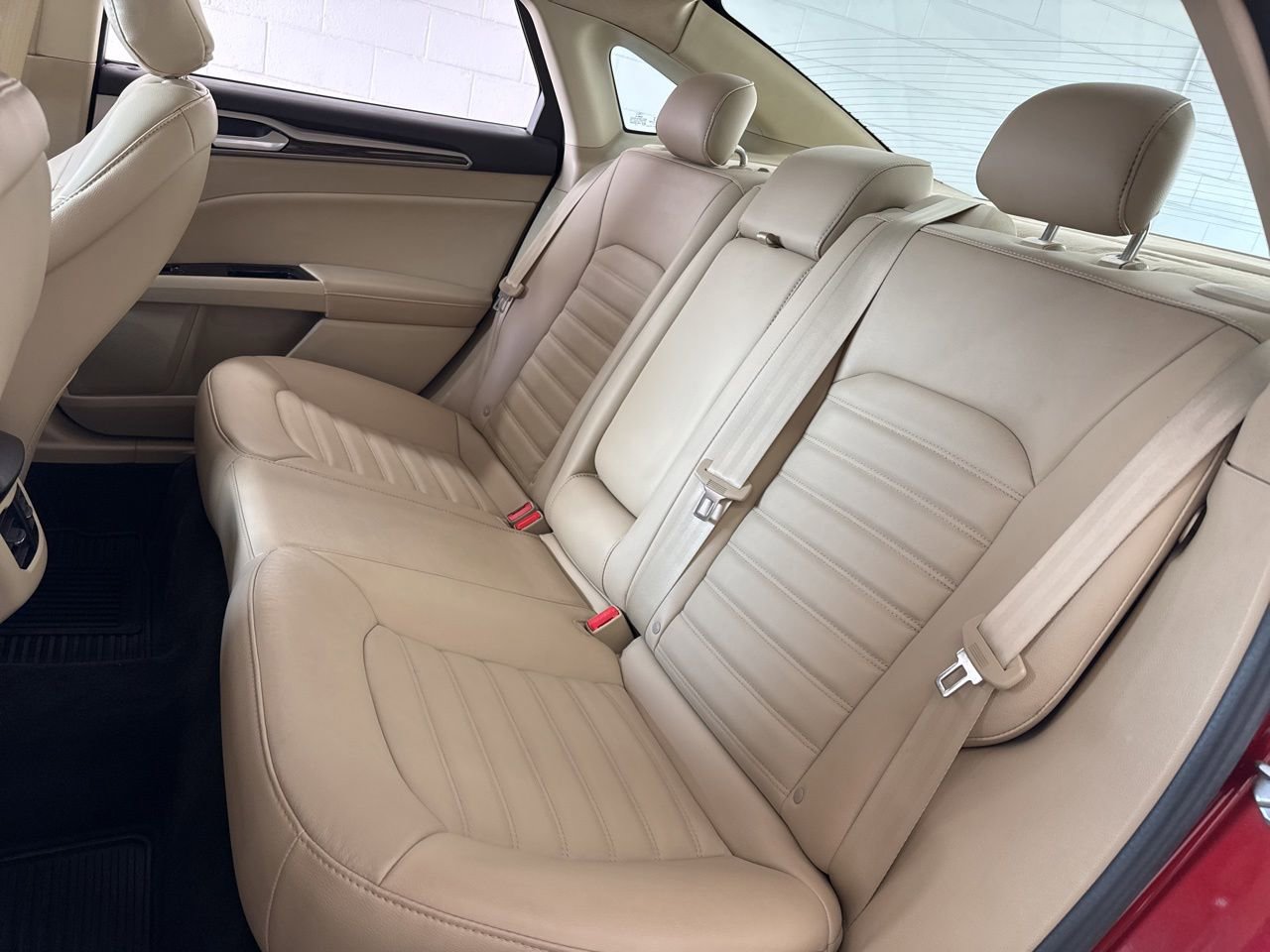 Used 2016 Ford Fusion SE w/ Equipment Group 502A FWD image 39