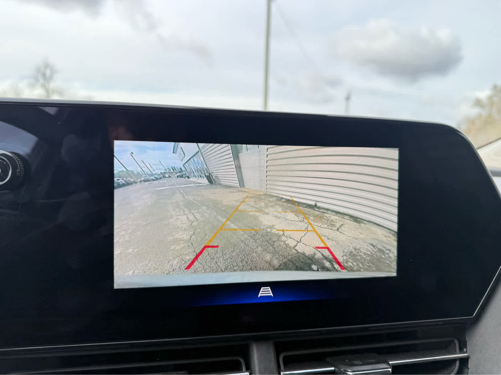 Used 2025 Chevrolet Trax LT image 18