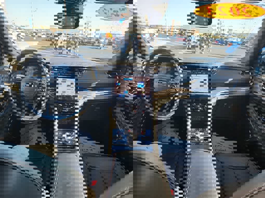 Used 2023 Jeep Grand Cherokee L Overland image 21