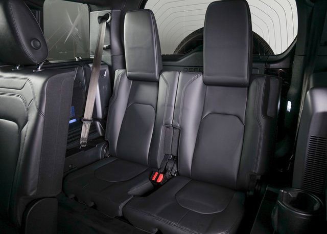 Used 2025 Land Rover Defender 110 S image 22