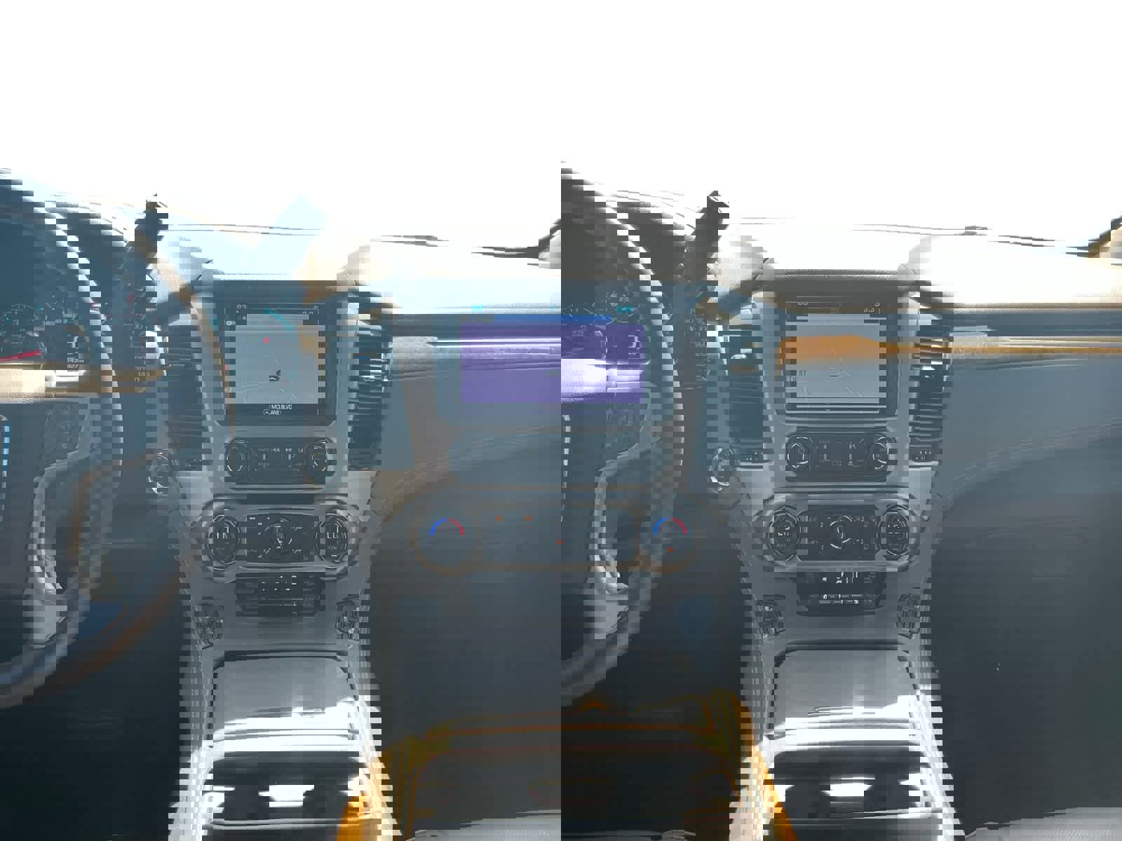 Used 2017 GMC Yukon Denali w/ Open Road Package image 22