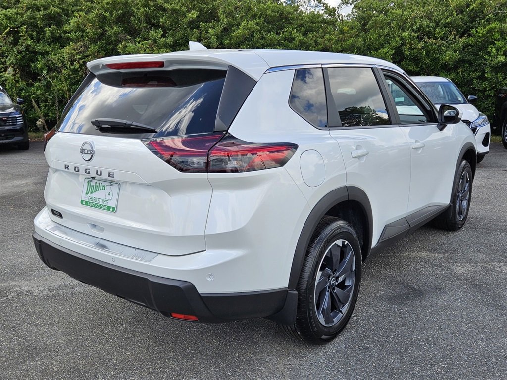 New 2026 Nissan Rogue SV image 10