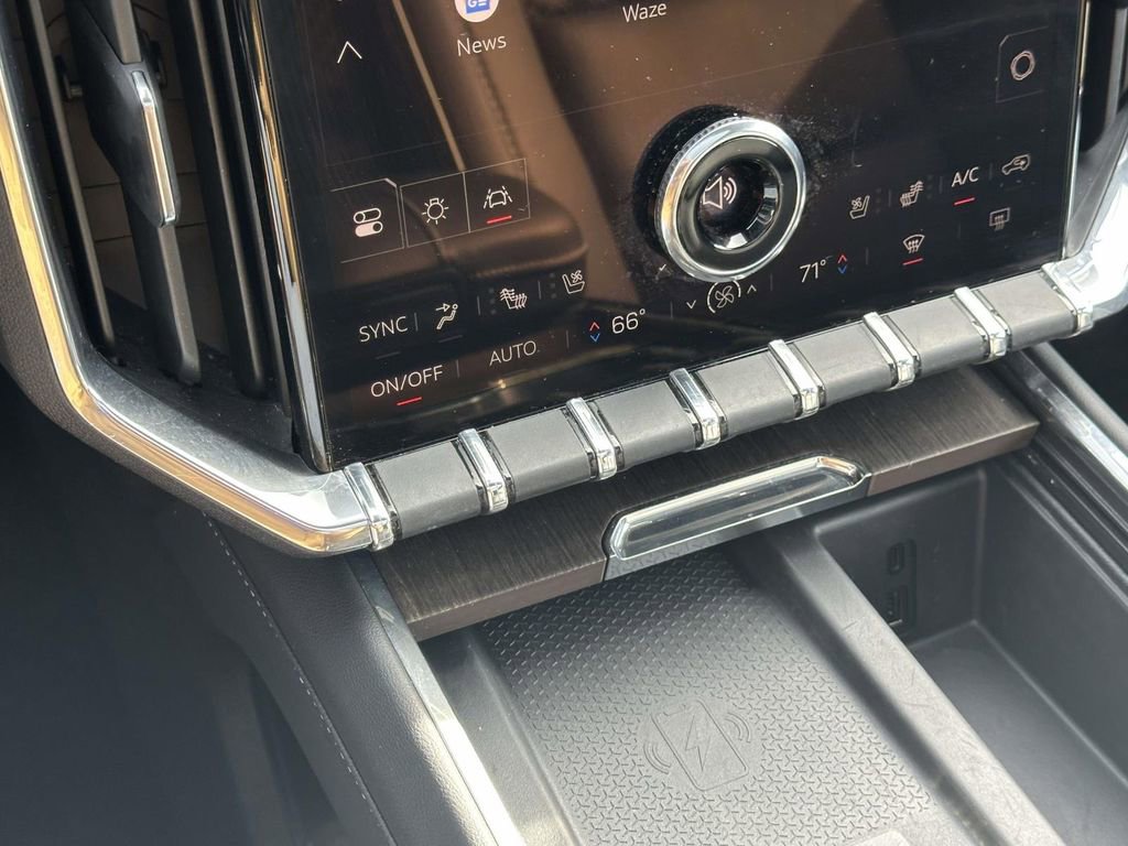 Certified 2024 GMC Acadia Denali image 34