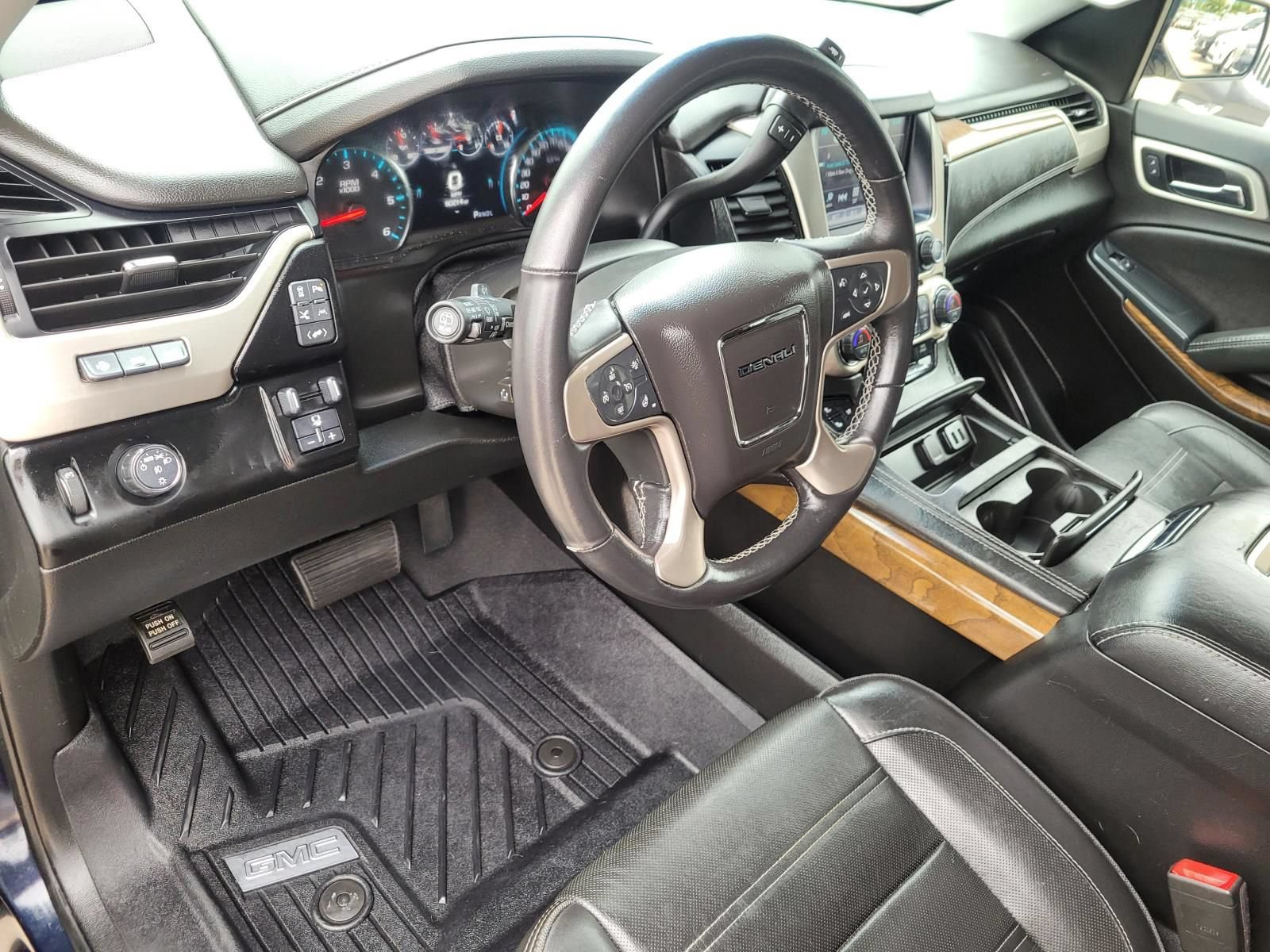 Used 2019 GMC Yukon Denali w/ Denali Ultimate Package RWD image 27