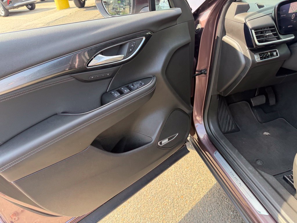 Certified 2024 Buick Envision Preferred AWD/4WD image 19