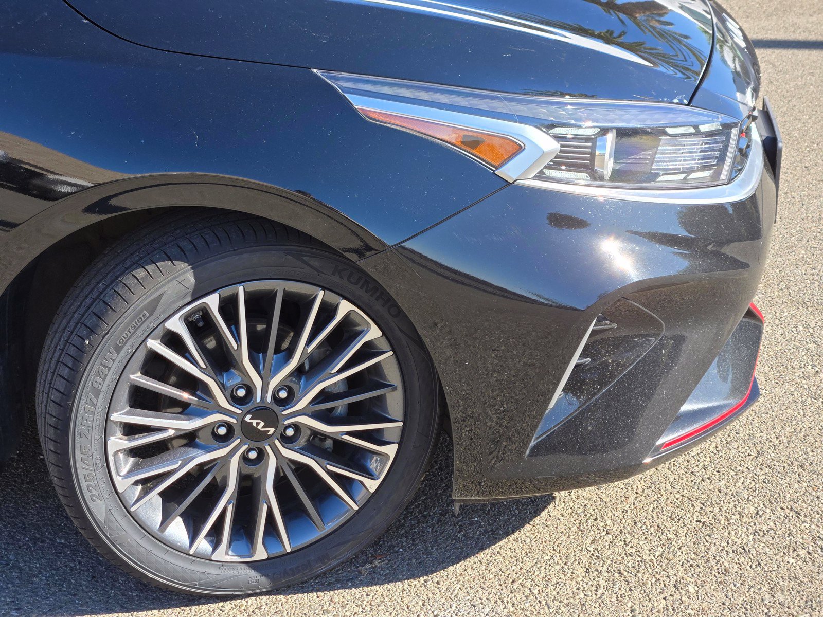Used 2023 Kia Forte GT-Line w/ GT-Line Technology Package FWD image 9