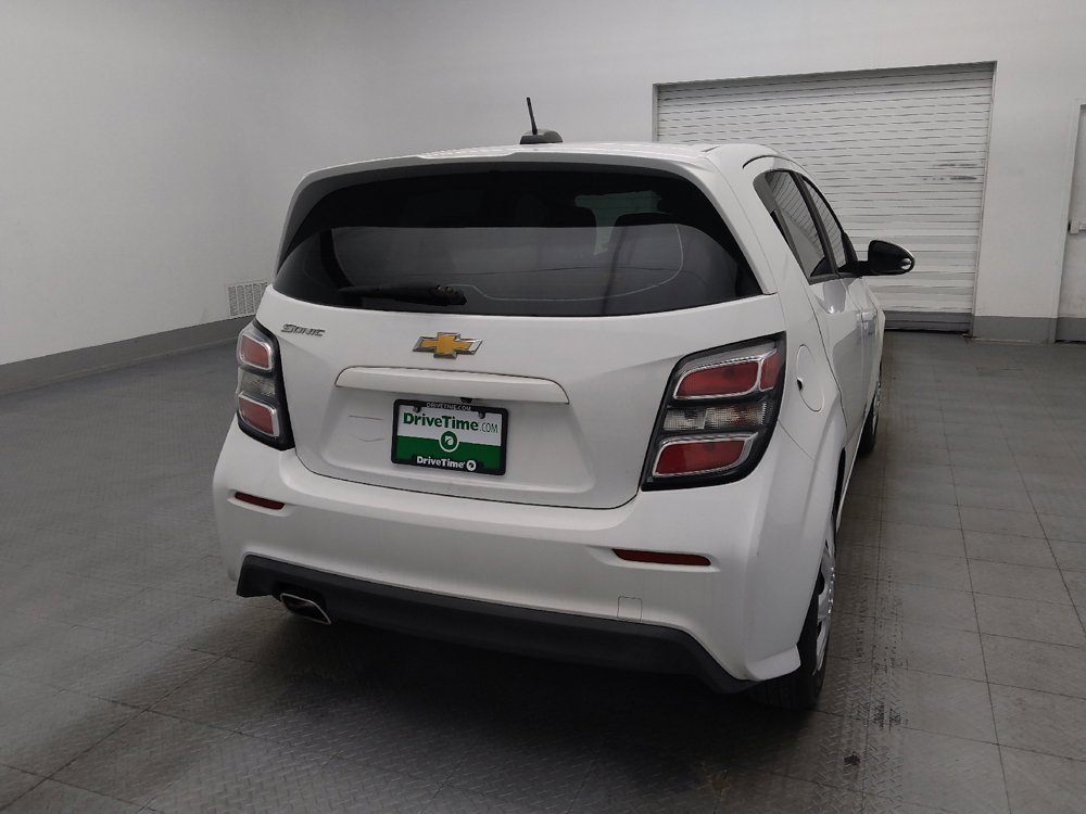 Used 2018 Chevrolet Sonic LT FWD image 7