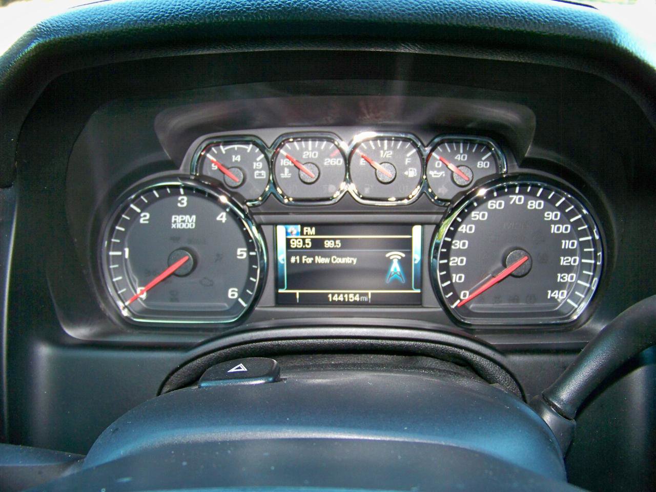 Used 2015 Chevrolet Suburban LTZ image 28