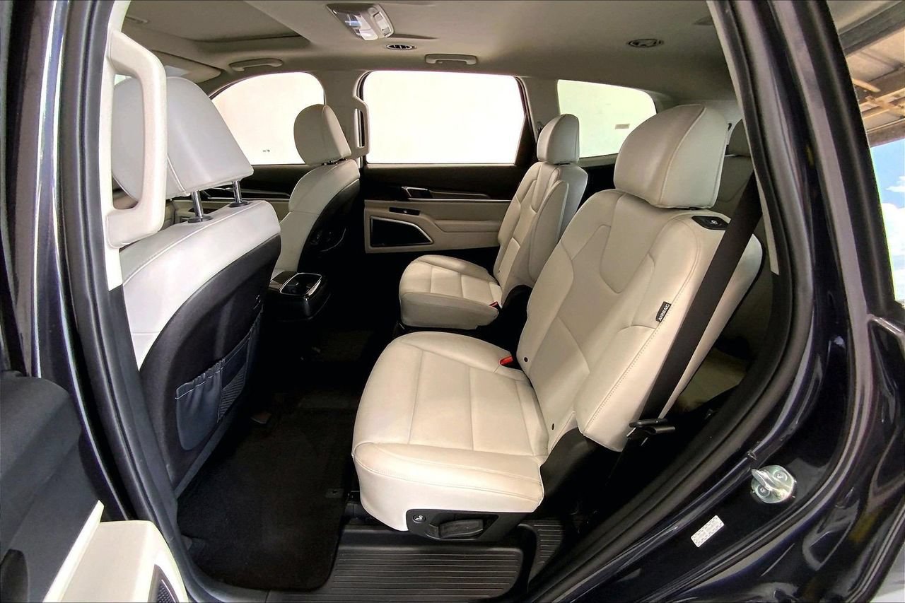 Used 2025 Kia Telluride S FWD image 24