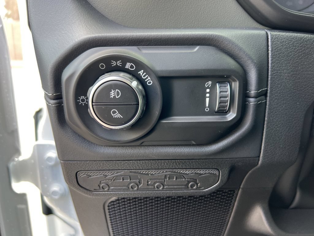 New 2026 Jeep Gladiator Mojave AWD/4WD image 9