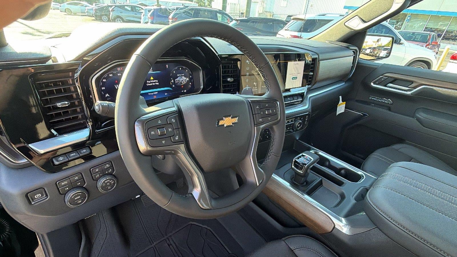 New 2026 Chevrolet Silverado 1500 High Country w/ High Country Premium Package AWD/4WD image 4