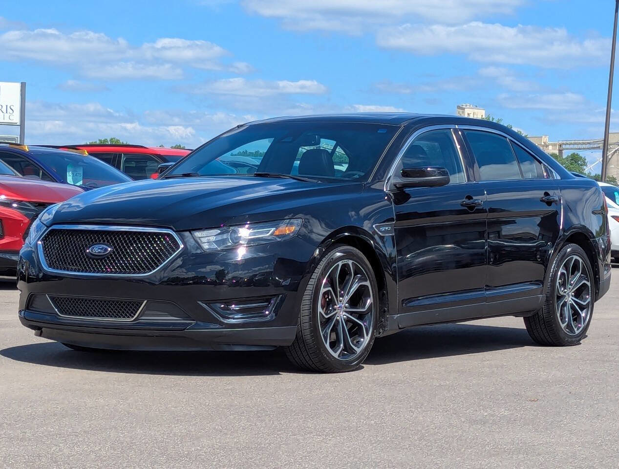 Used 2017 Ford Taurus SHO w/ Driver Assist Package AWD/4WD image 7