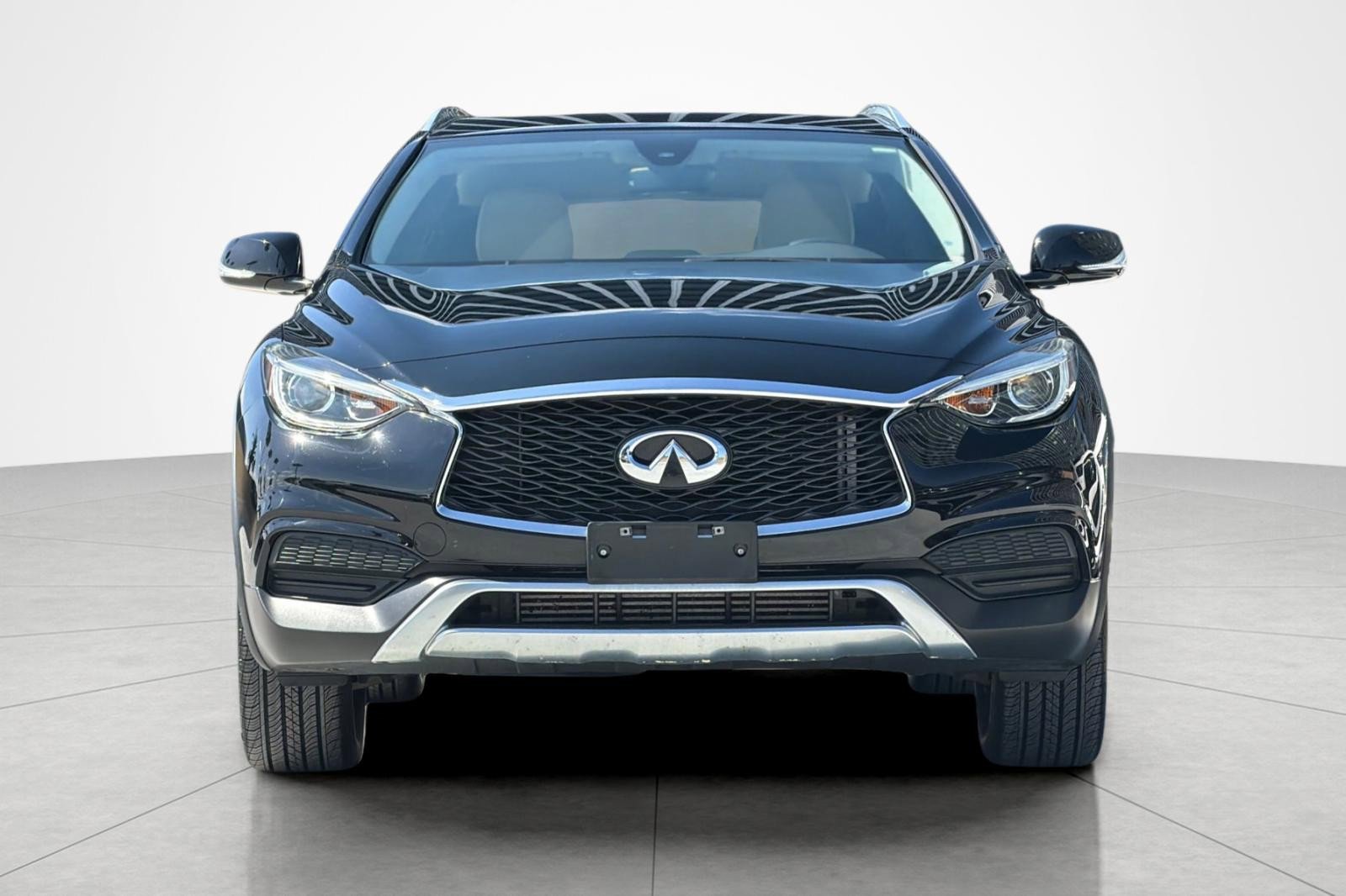 Used 2018 INFINITI QX30 AWD w/ Cargo Package image 8