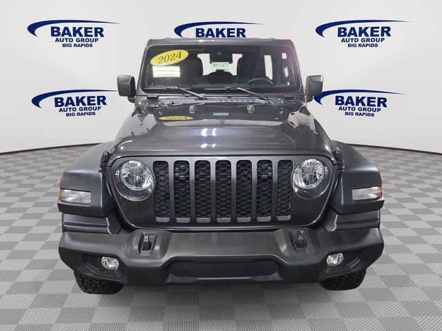 Used 2024 Jeep Wrangler Sport S image 9