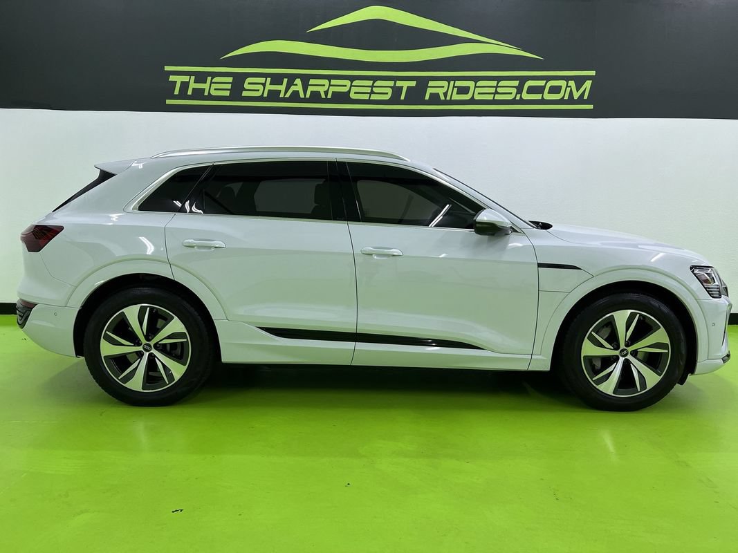 Used 2024 Audi Q8 e-tron Premium Plus w/ Premium Plus Package AWD/4WD image 11