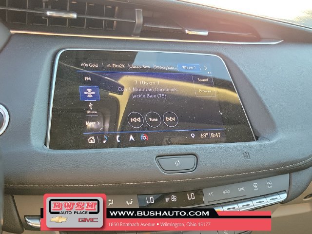 Used 2019 Cadillac XT4 Premium Luxury FWD image 26