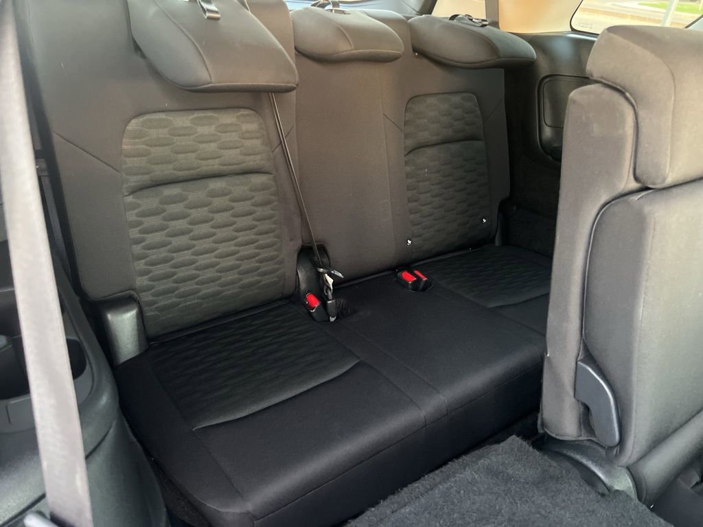 Used 2025 Nissan Pathfinder SV image 37