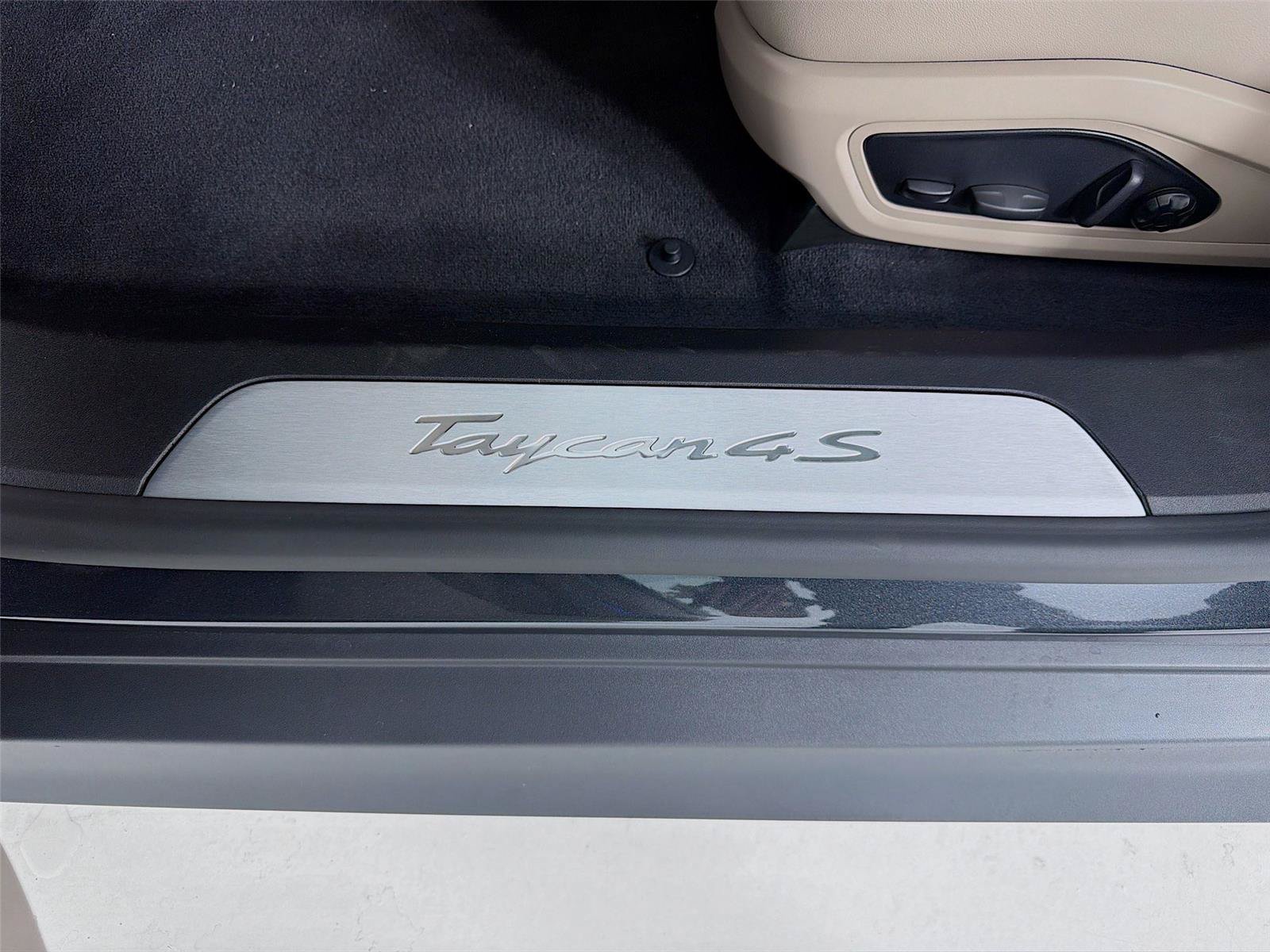 New 2026 Porsche Taycan 4S AWD/4WD image 10