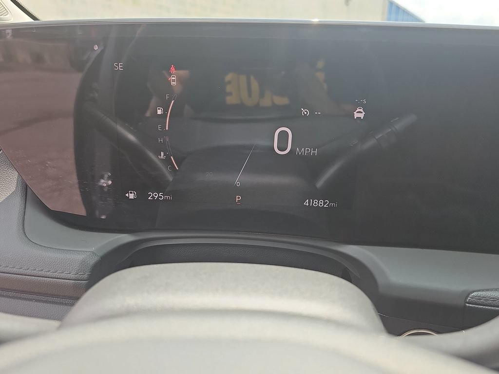 Certified 2024 Buick Encore GX Preferred w/ Comfort Package FWD image 30